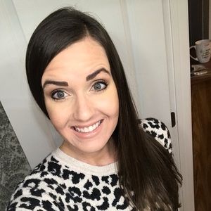 Meet your Posher, Abbie